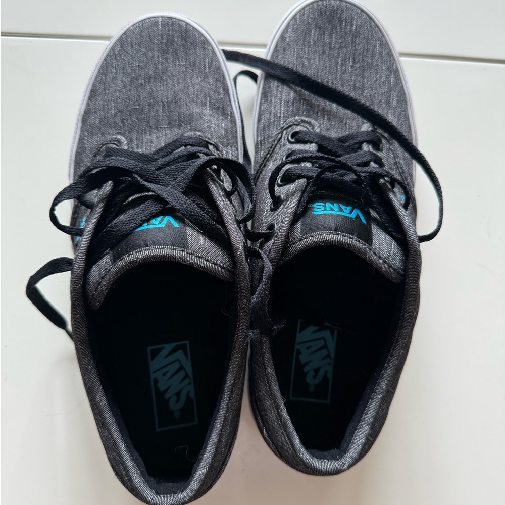 Grey vans, 8.5